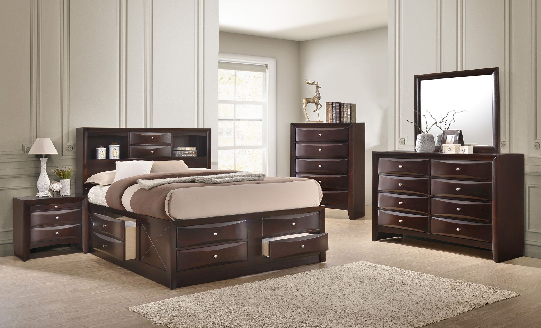 Emily - Dresser 8 Drawers - Cherry