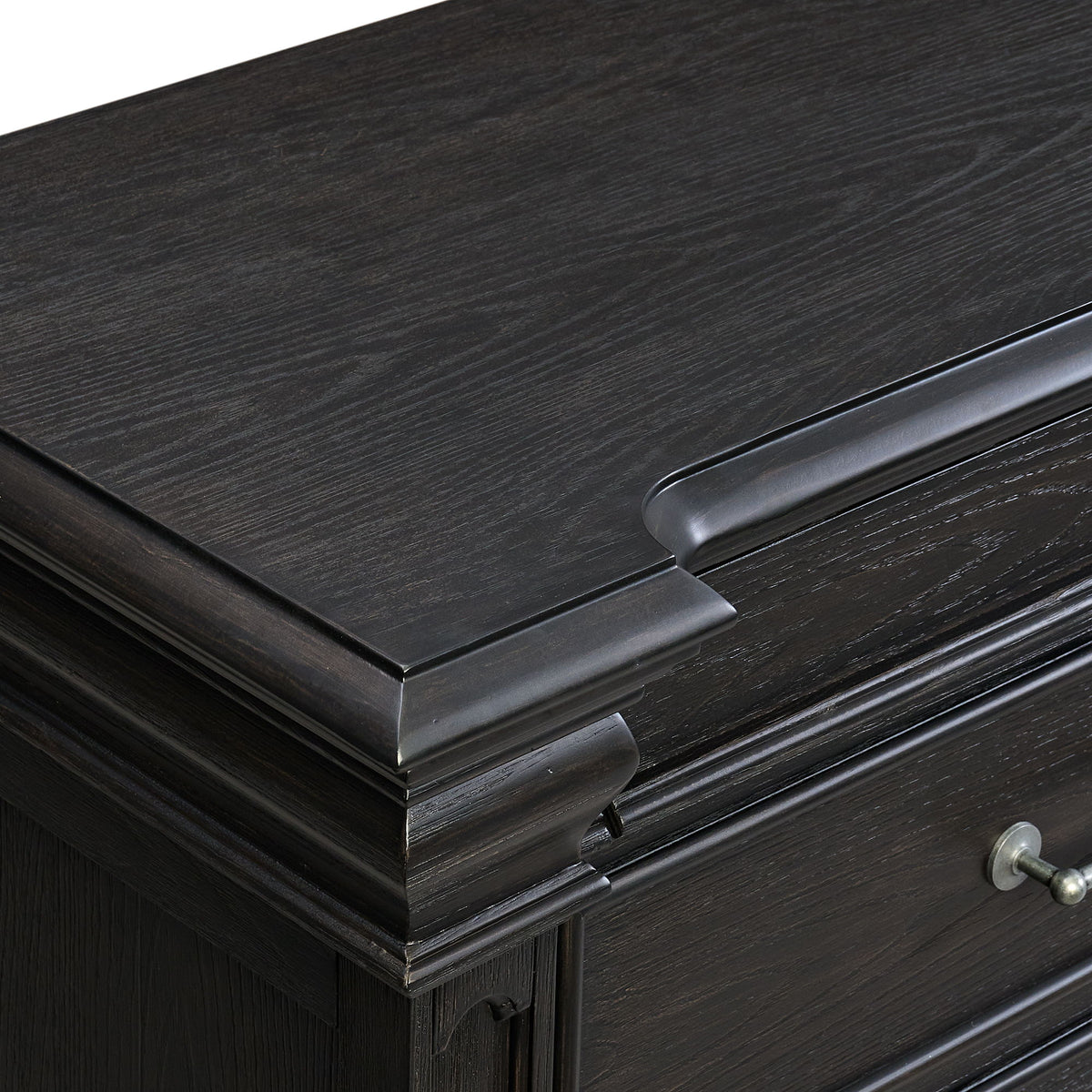 Kings Court - 10-Drawer Dresser