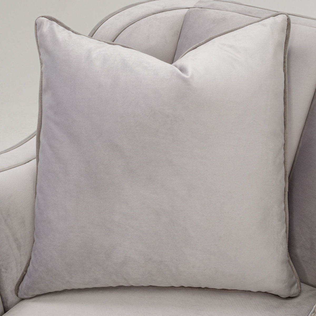 Roxbury Park - Velvet Loveseat - Steel / Slate
