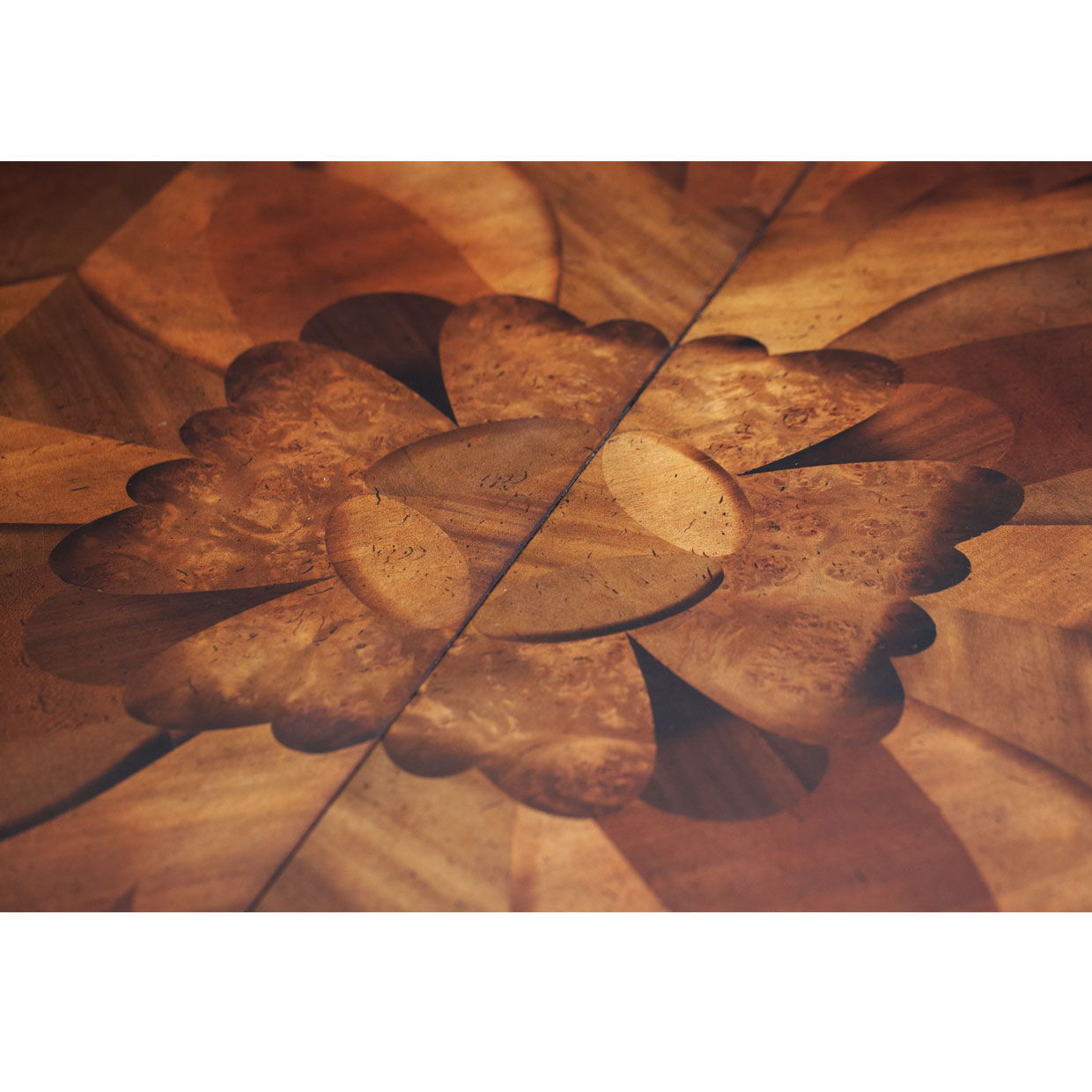 Villa Valencia - Round Dining Table - Classic Chestnut