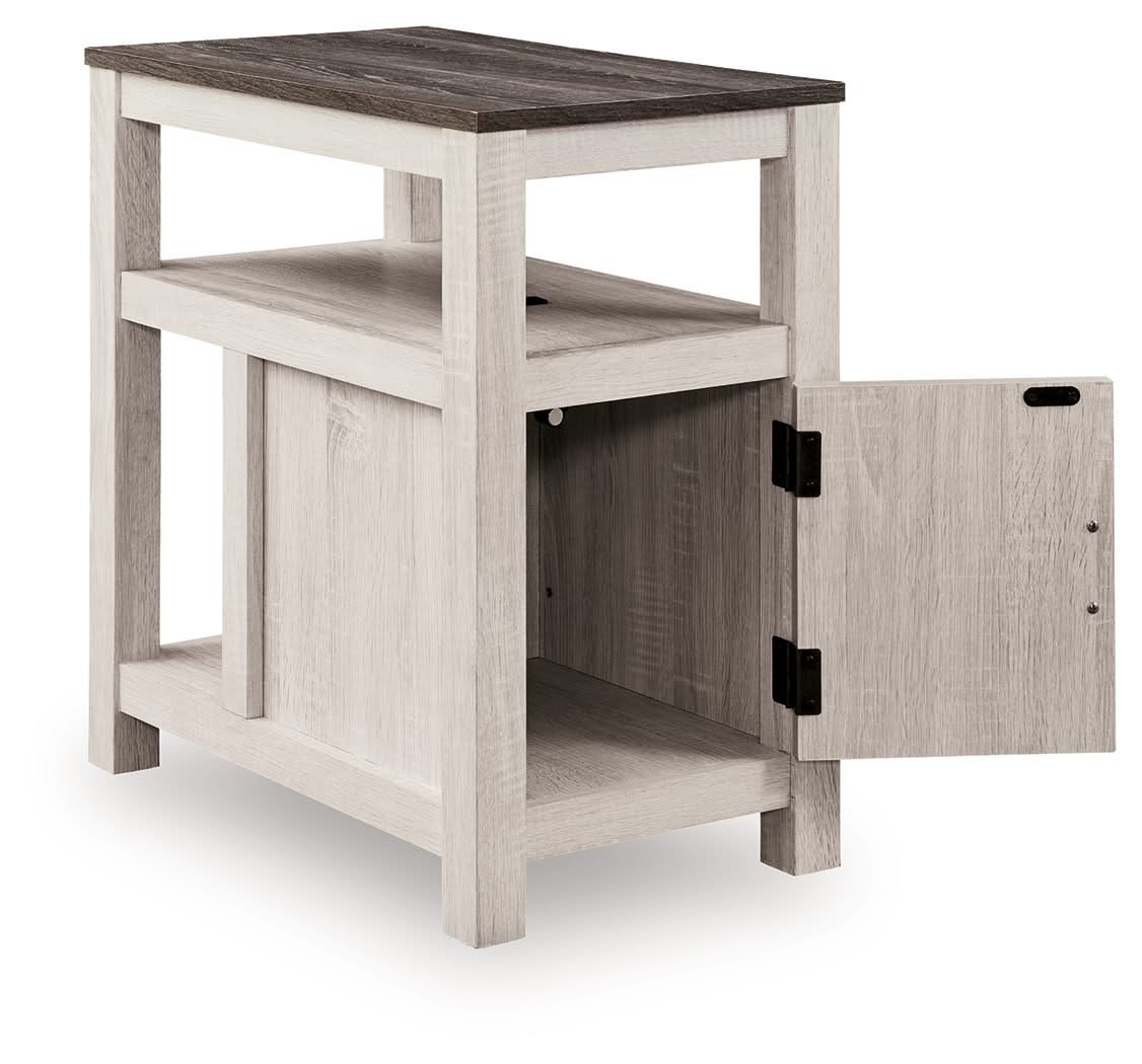 Fendenmore - Chair Side End Table