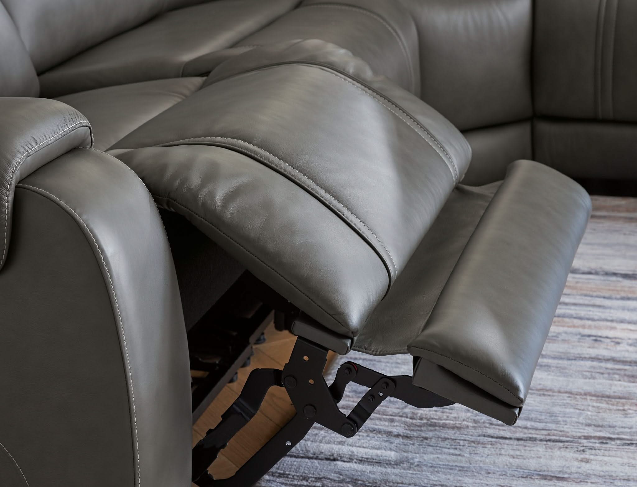 5Z - Pittson - Power Reclining Sectional