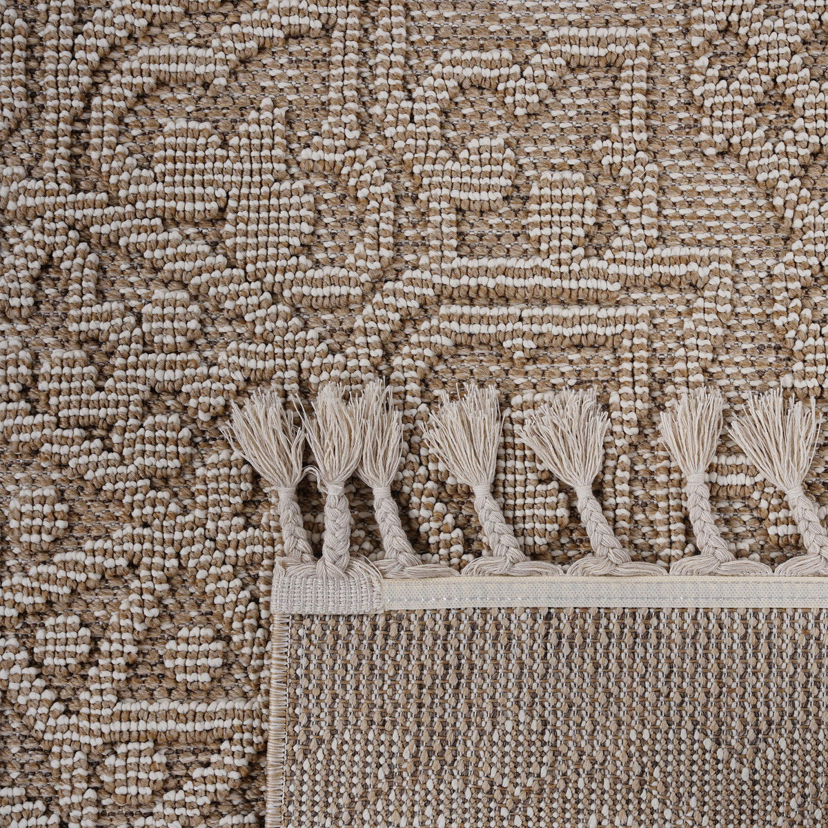 Guros - 6' X 9' Medallion Indoor / Outdoor Area Rug - Beige