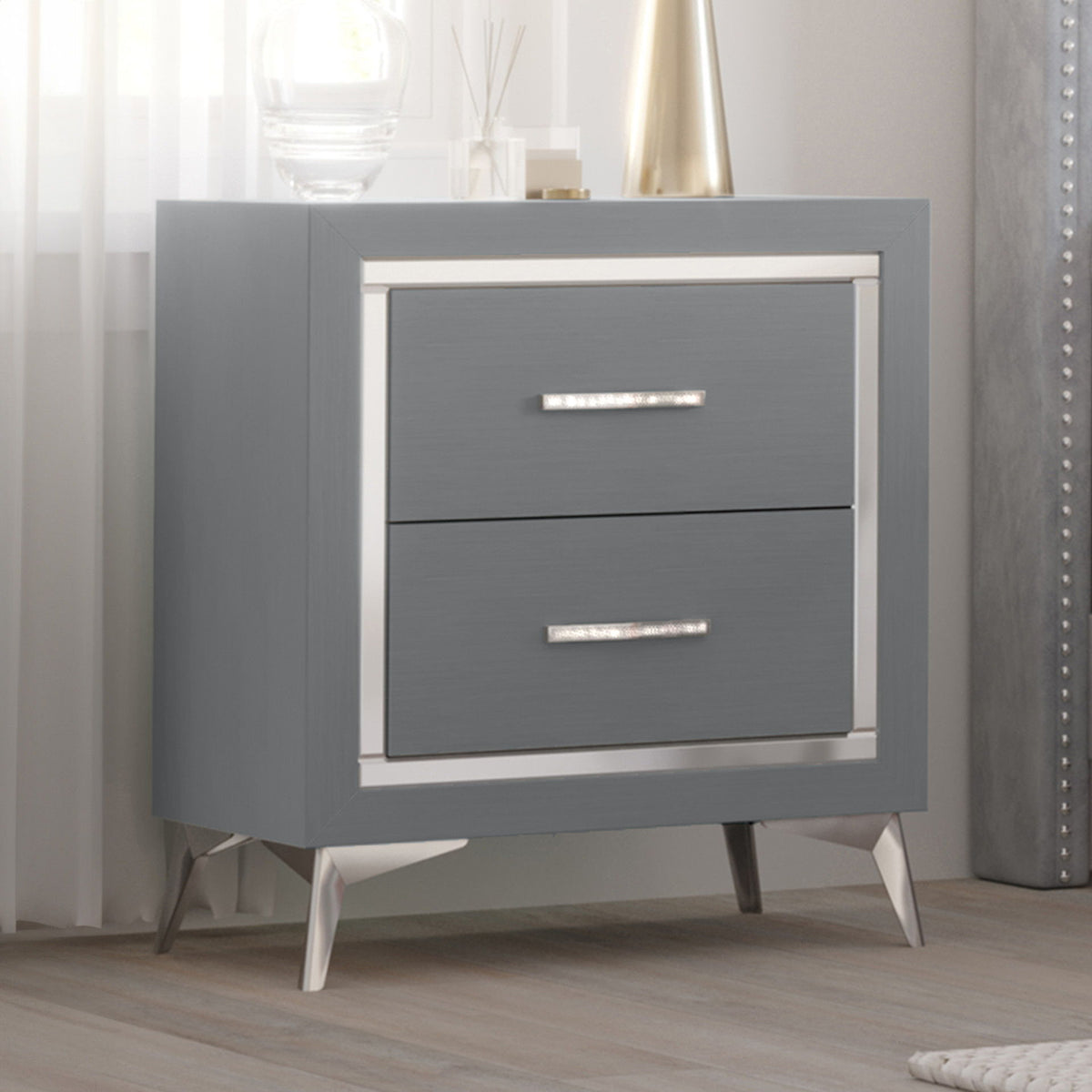 Huxley - Nightstand