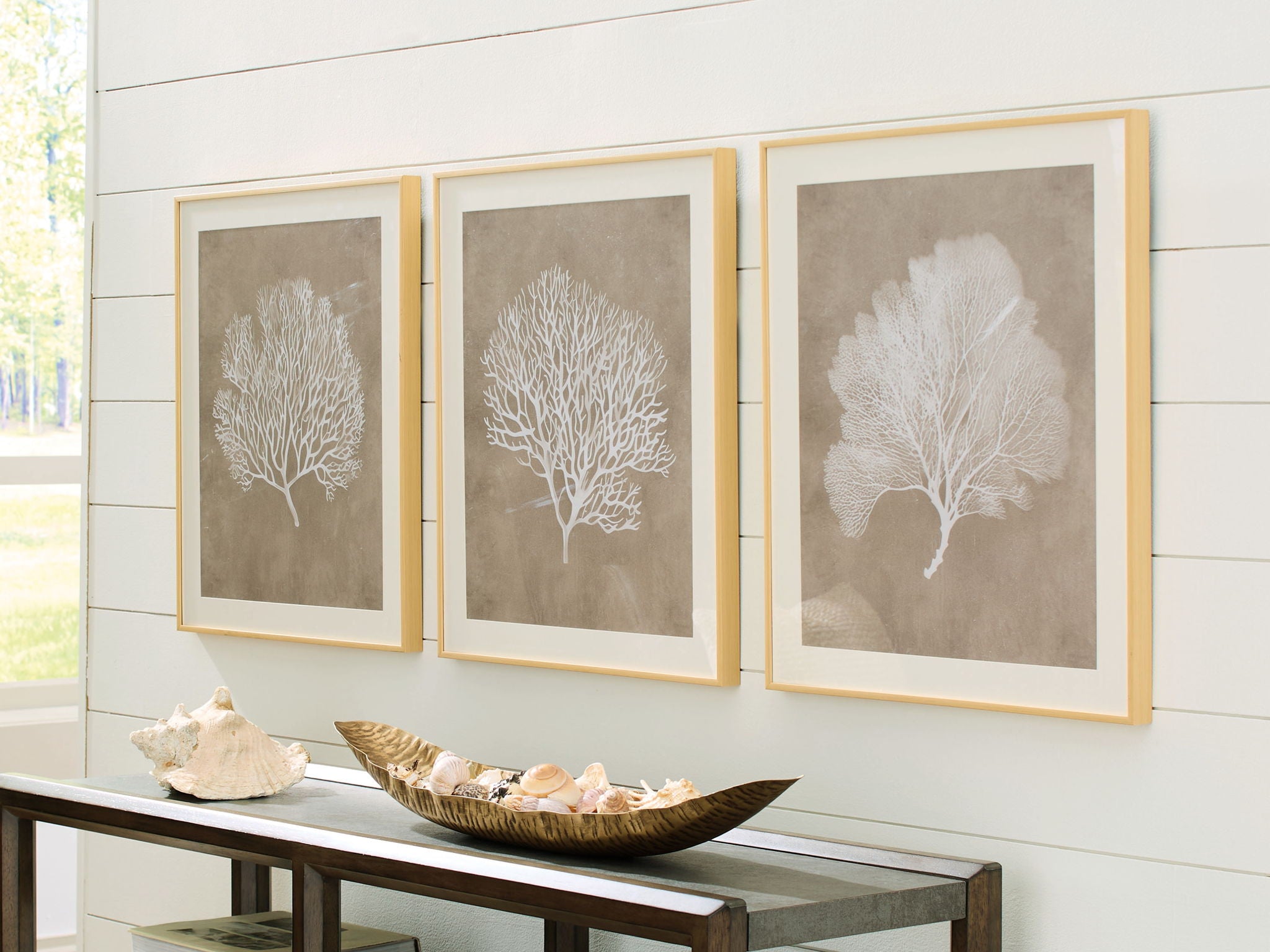 Hendridge - Wall Art Set (Set of 3) - Taupe / White