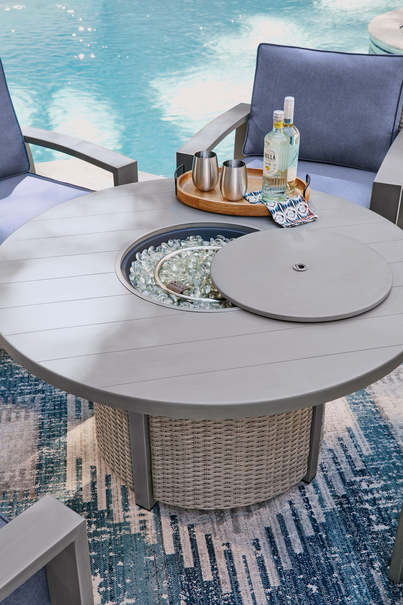 Half Moon Beach - Round Fire Pit Table - Gray