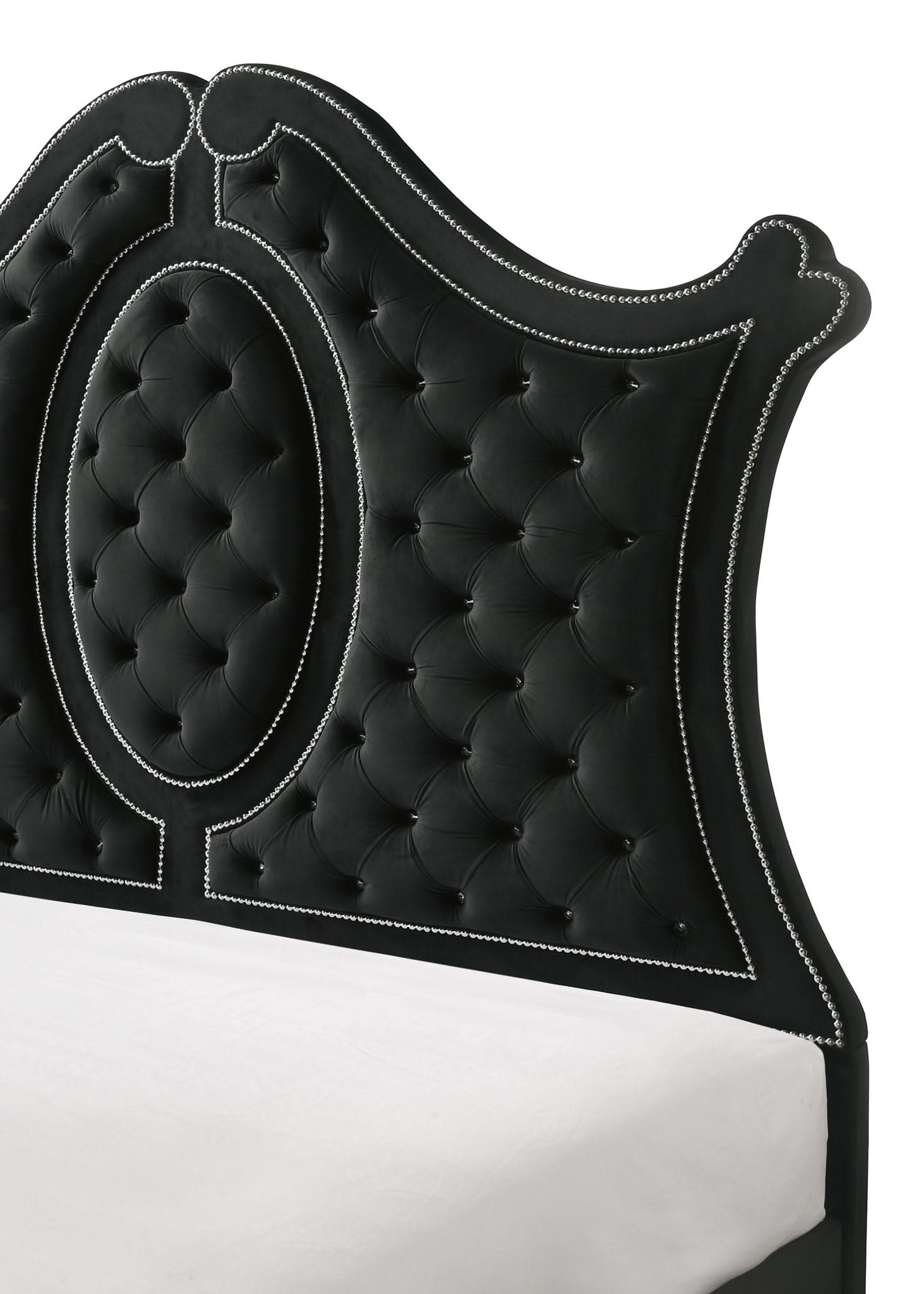 Cameo - King 4 Piece Bedroom Set - Black