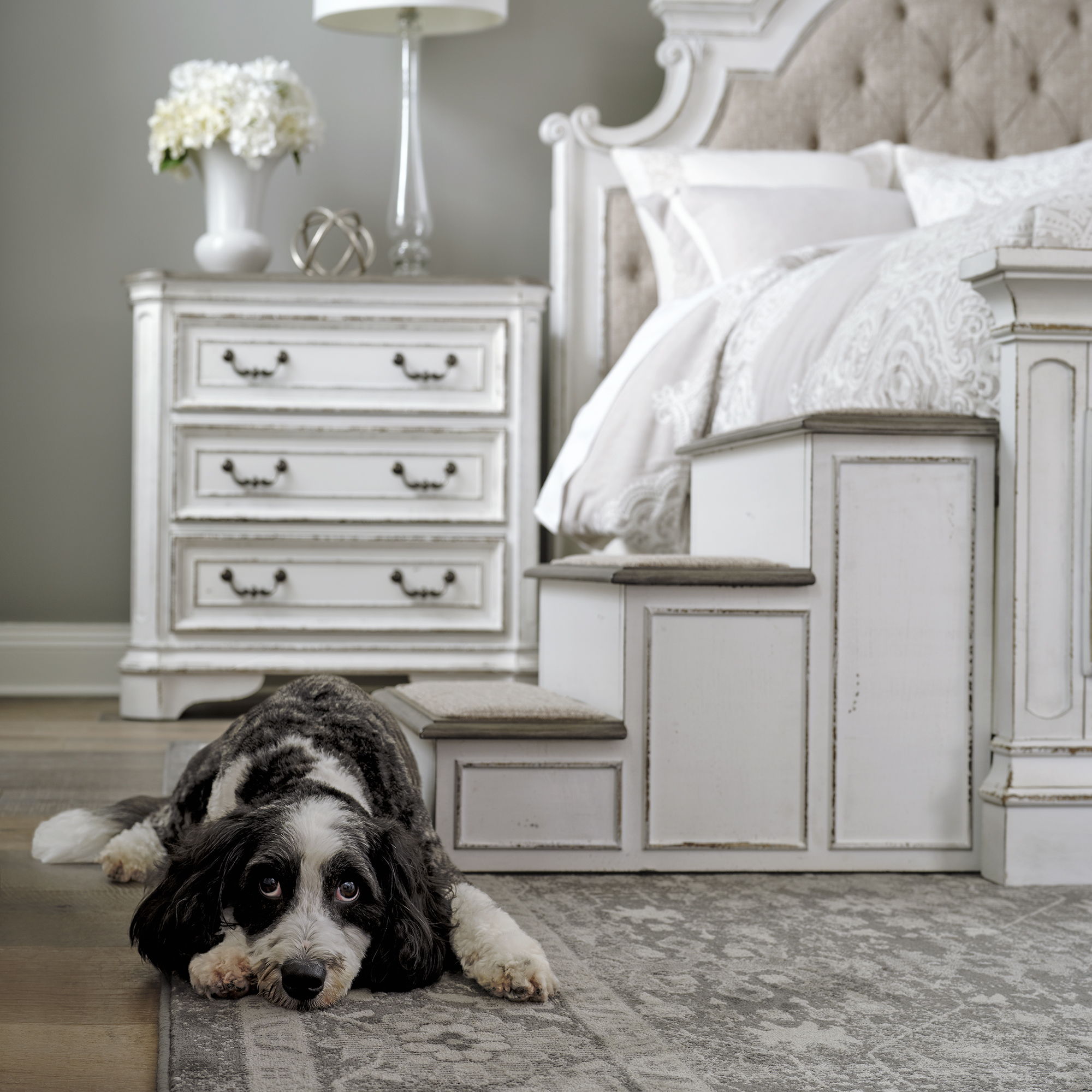 Magnolia Manor - Pet Steps - Antique White