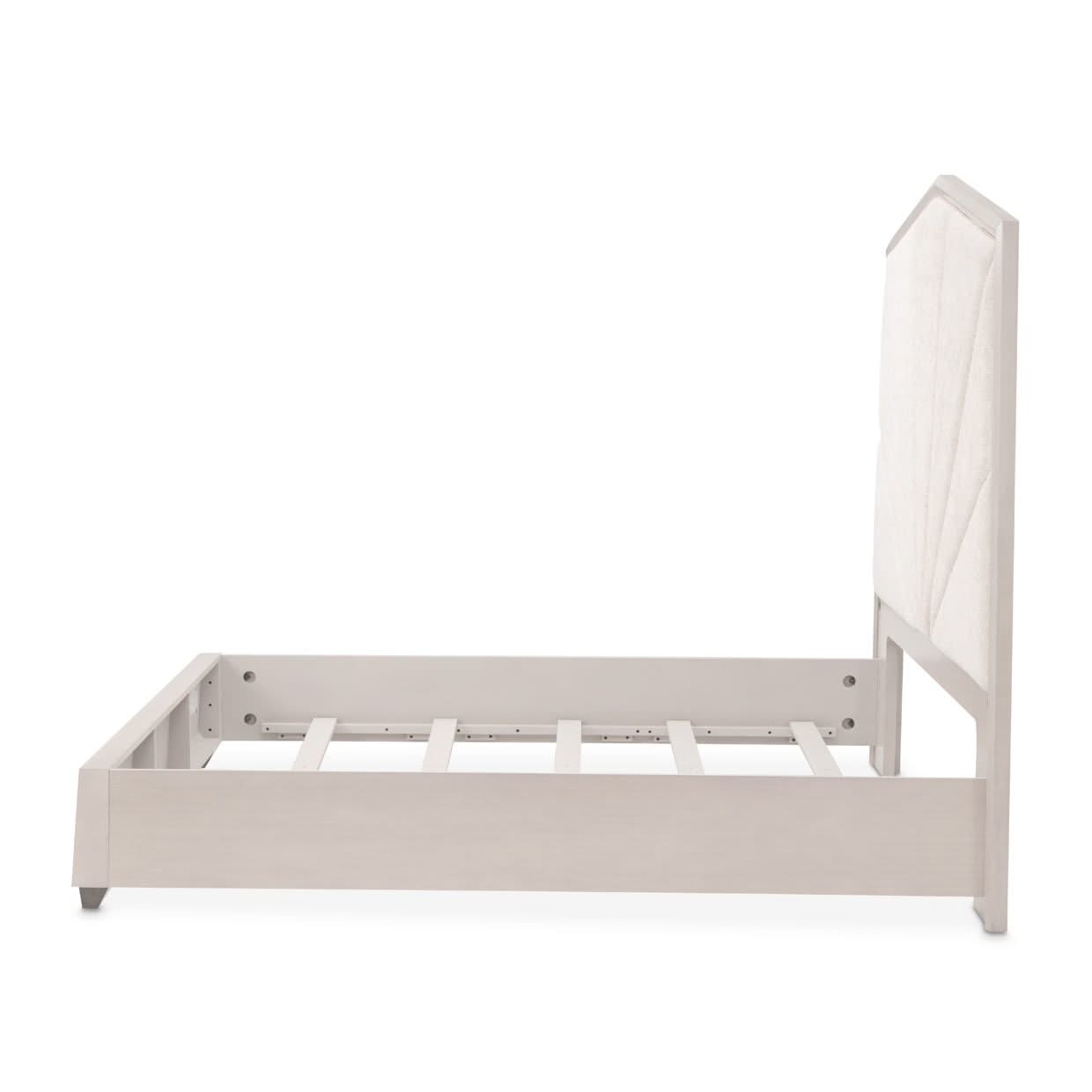 Fantosini - King Tufted Panel Bed - Silver Mist