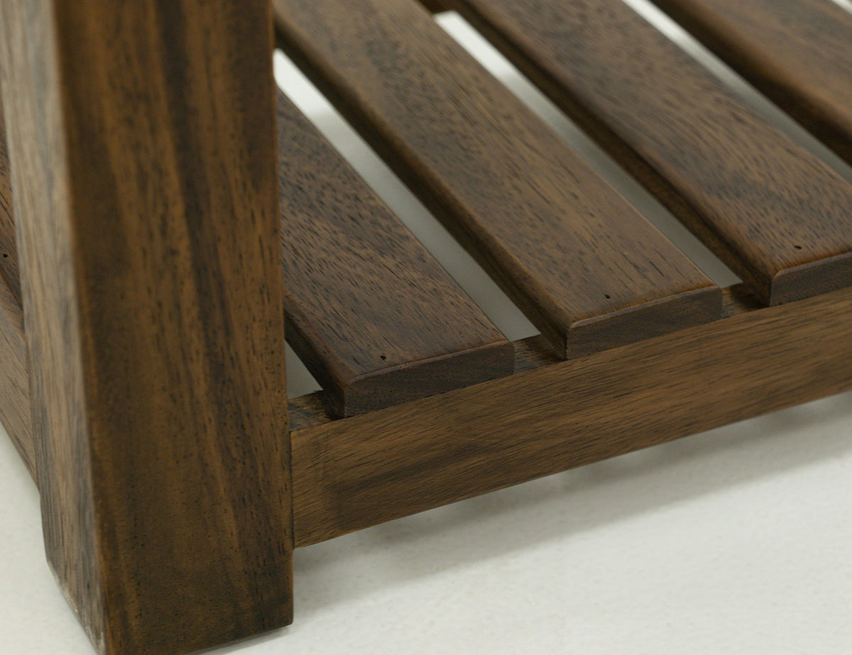 Walnut - Table