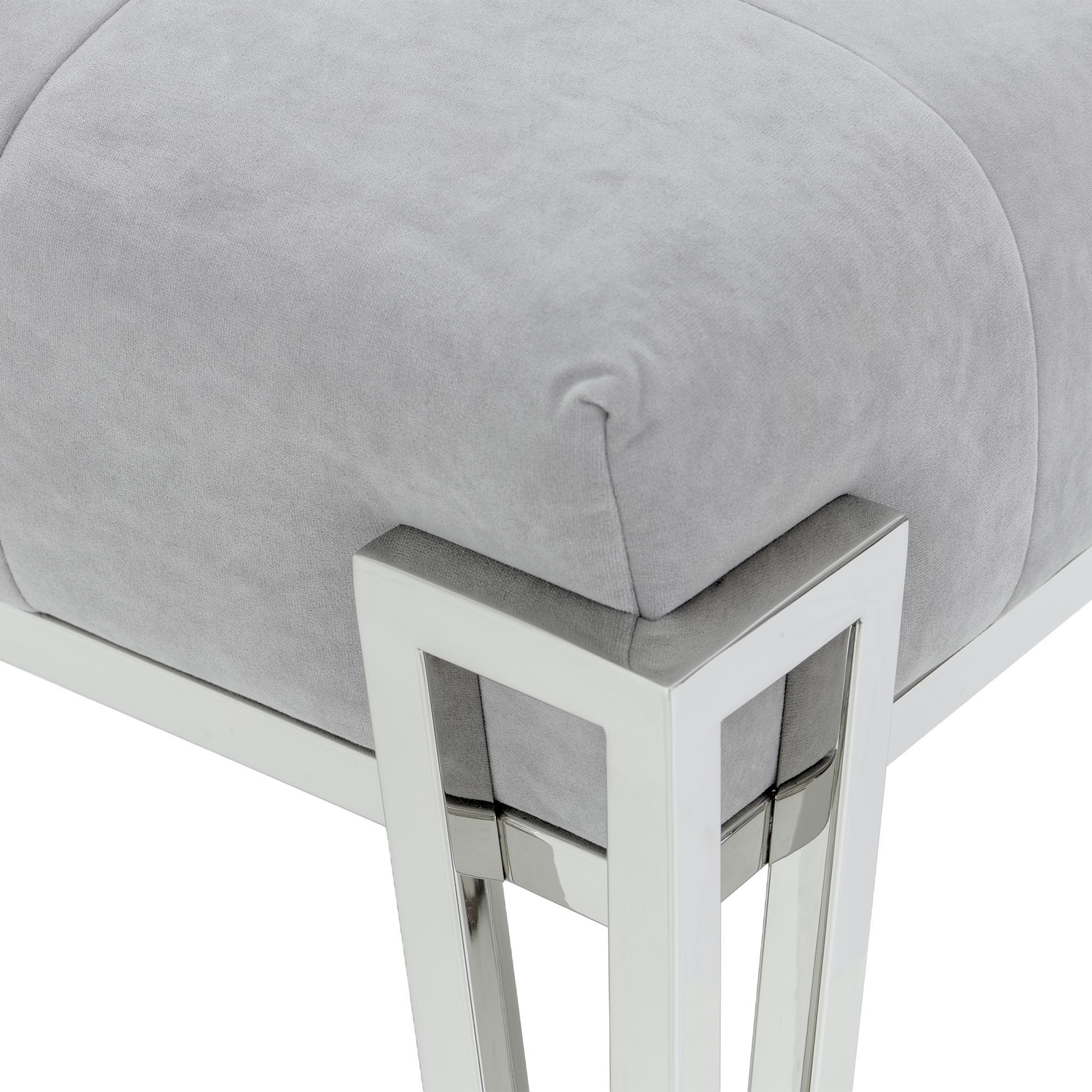 Signature Beds & Benches - Rose Velvet Accent Bench - Gray / Chrome