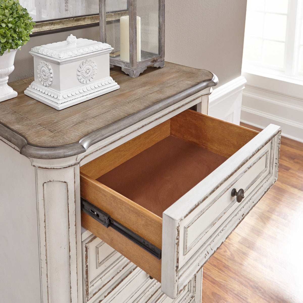 Magnolia Manor - Lingerie Chest - Antique White