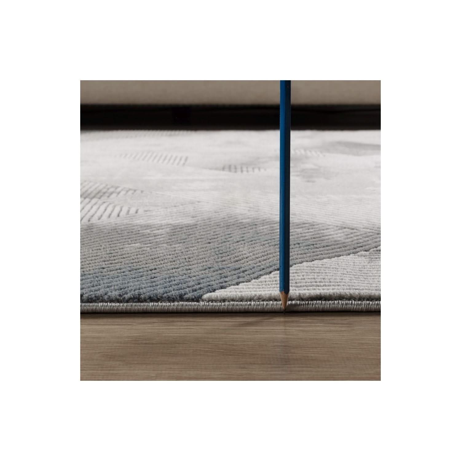 Geometrix - 5'3" X 7'3" Area Rug With Geometric 3D Effect - Ivory / Gray