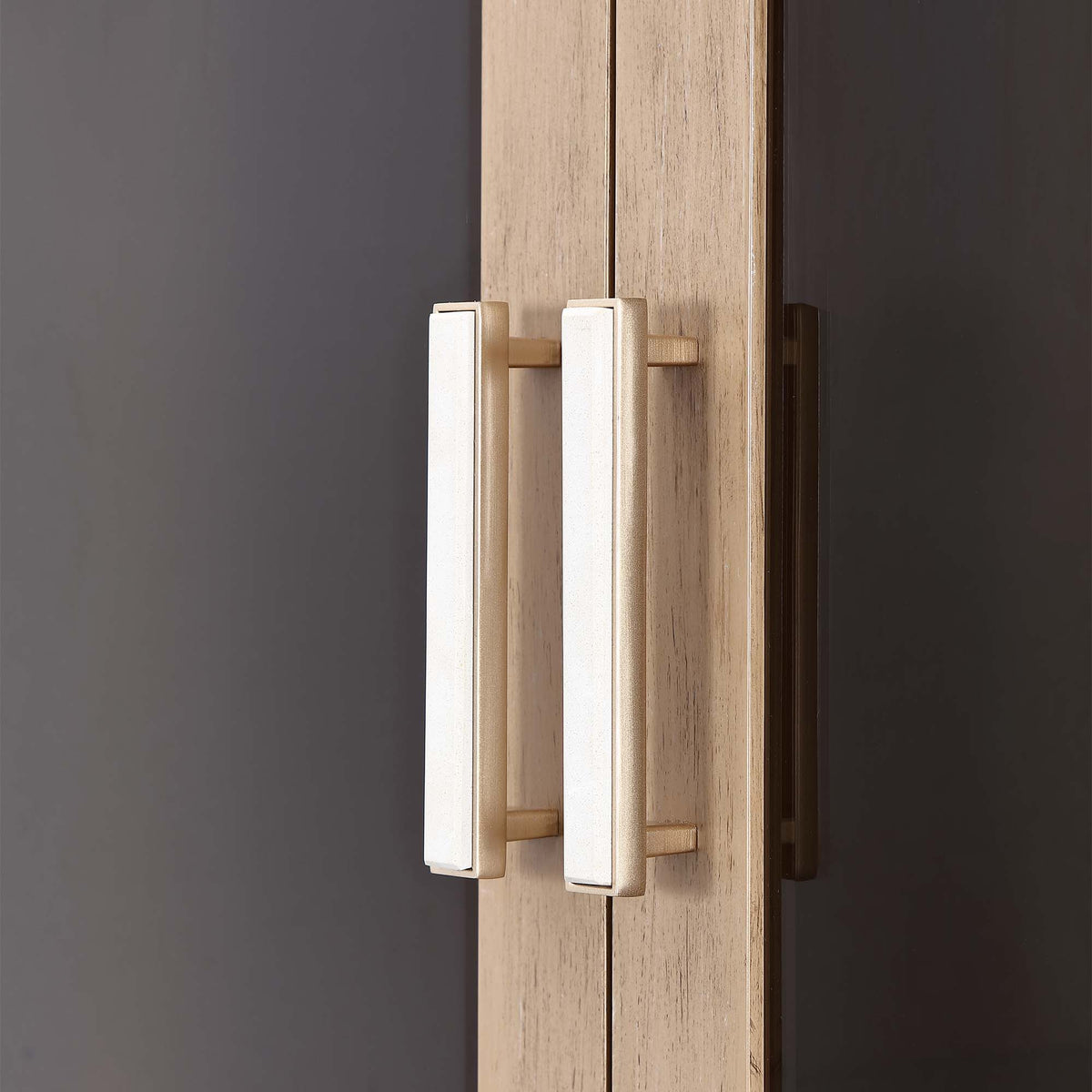 West Kensington - Display Cabinet