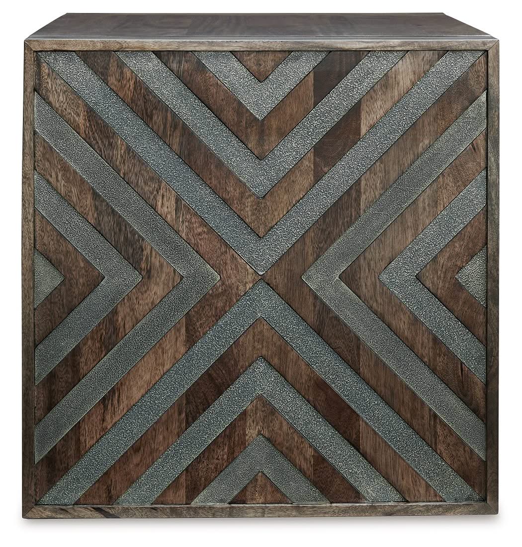 Dreggan - Square End Table - Brown