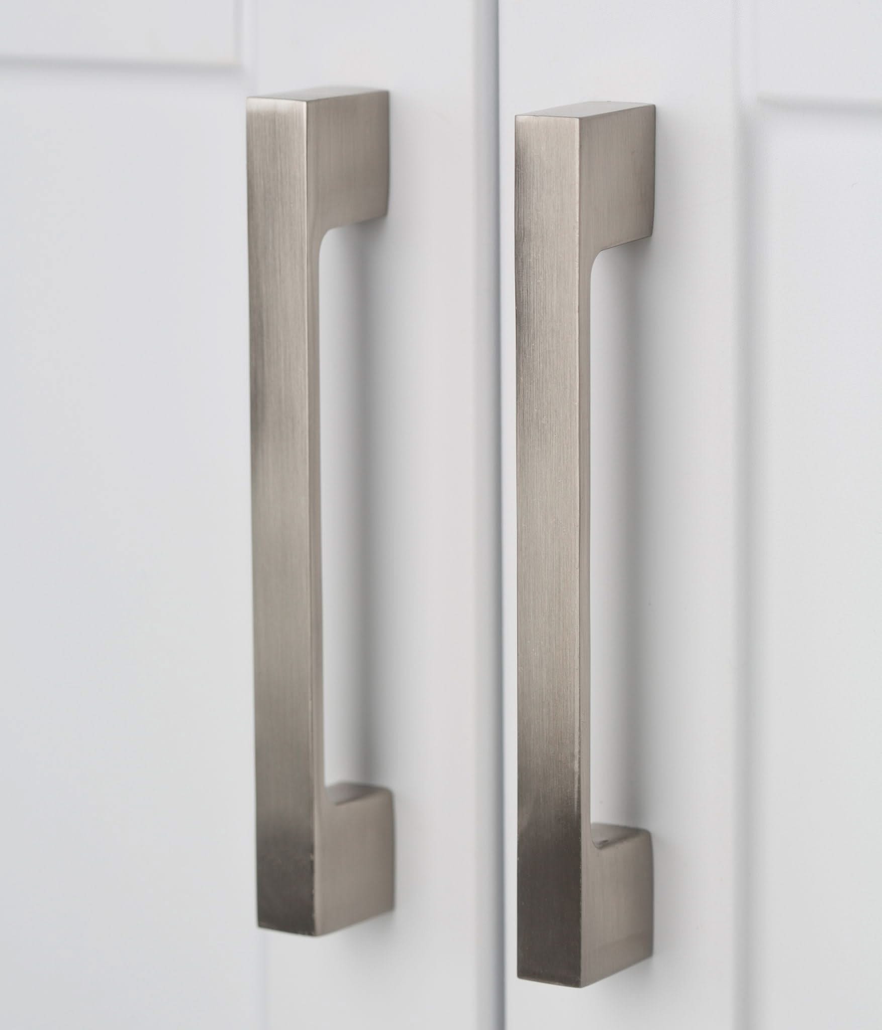 Hennessy - Deluxe Laundry Cabinet With Faucet And Stainless Steel Sink