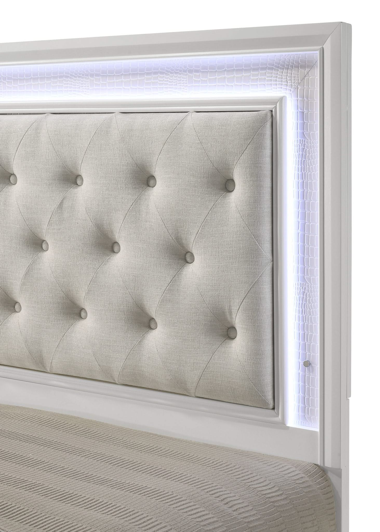 Lyssa - King 4 Piece Bedroom Set - Oat / Frost