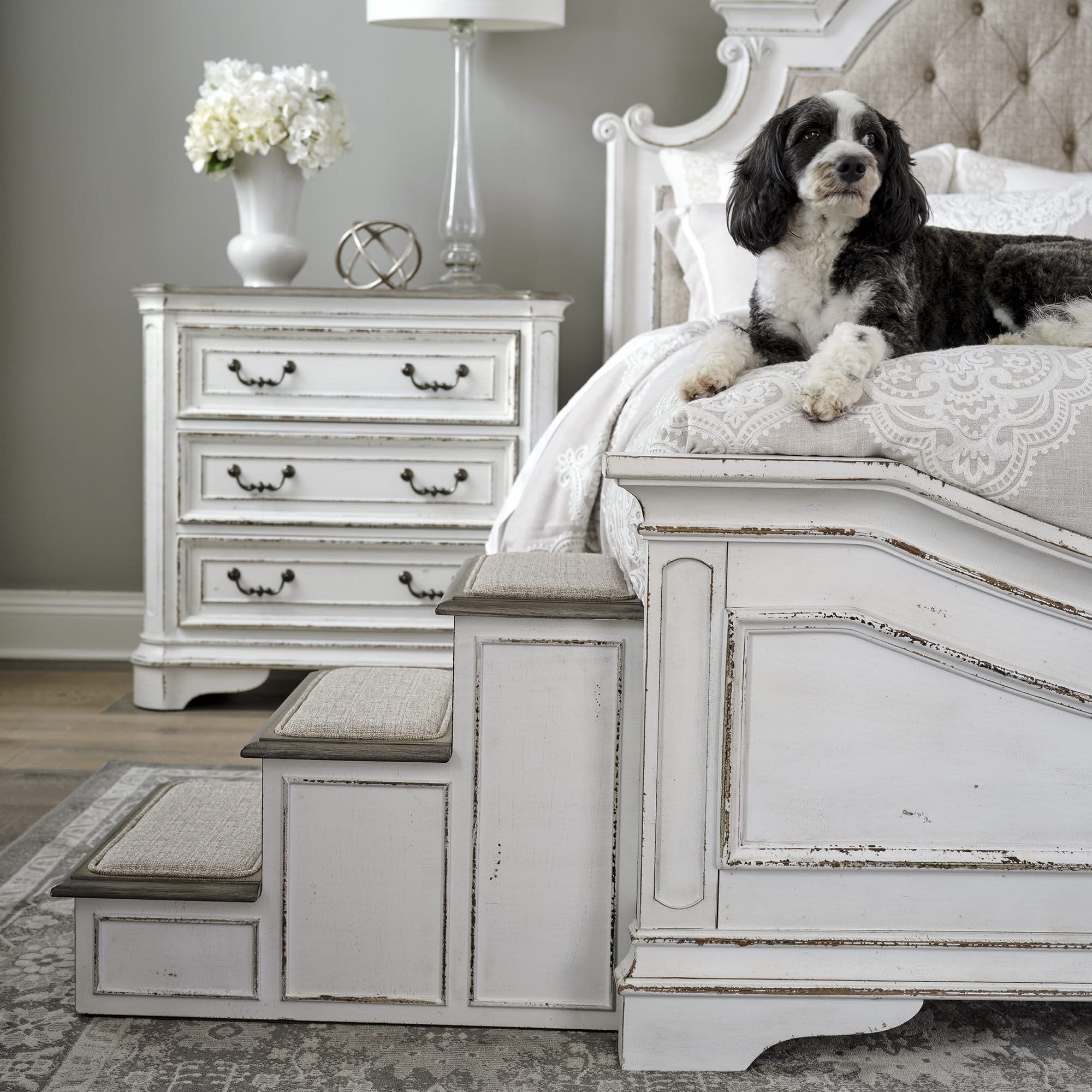 Magnolia Manor - Pet Steps - Antique White