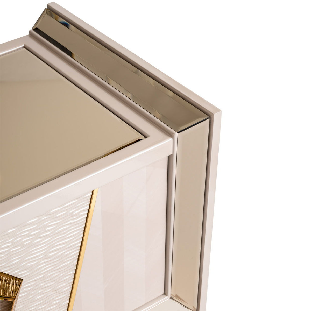Carmela - Media Cabinet