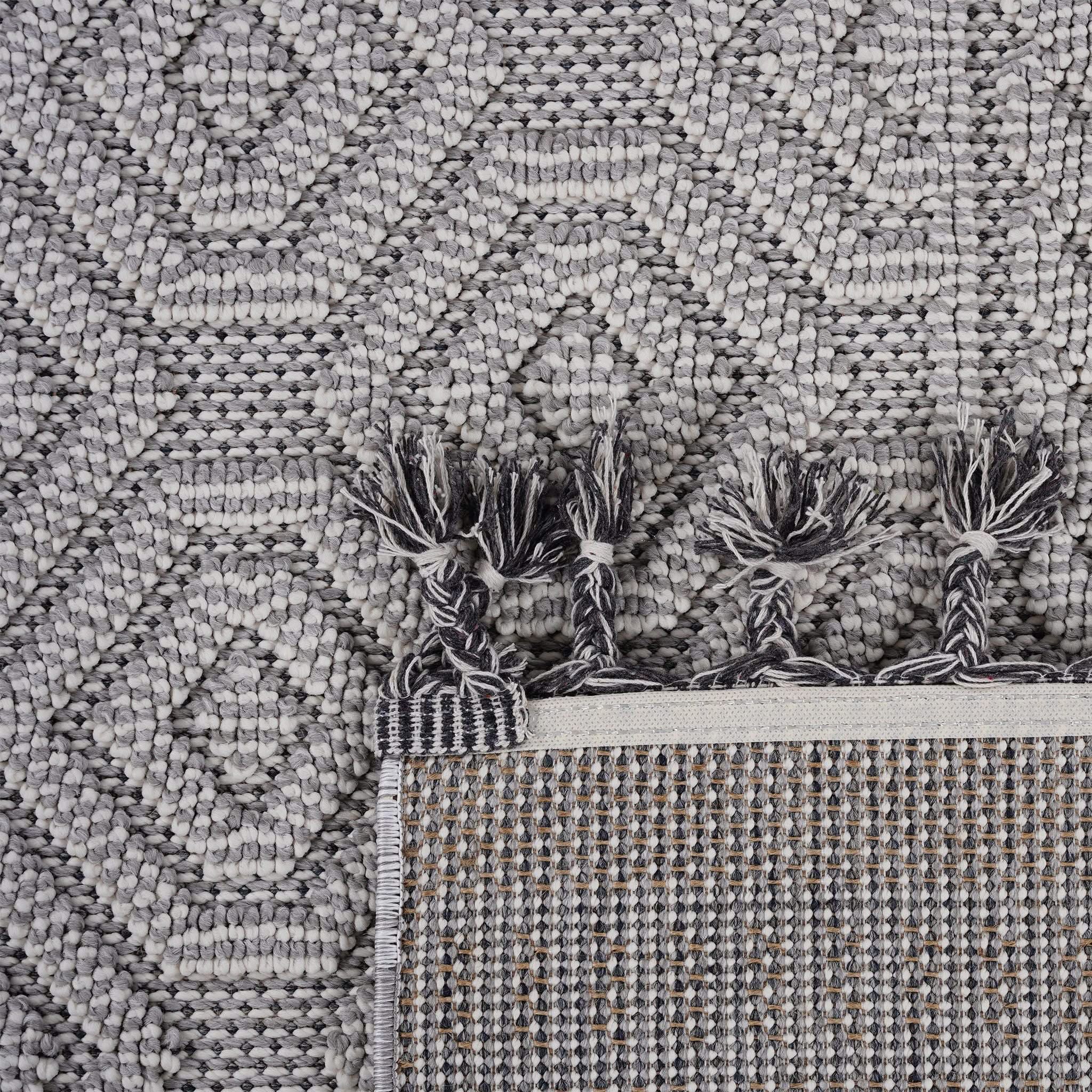 Guros - 8' X 10' Geometric Indoor / Outdoor Area Rug - White
