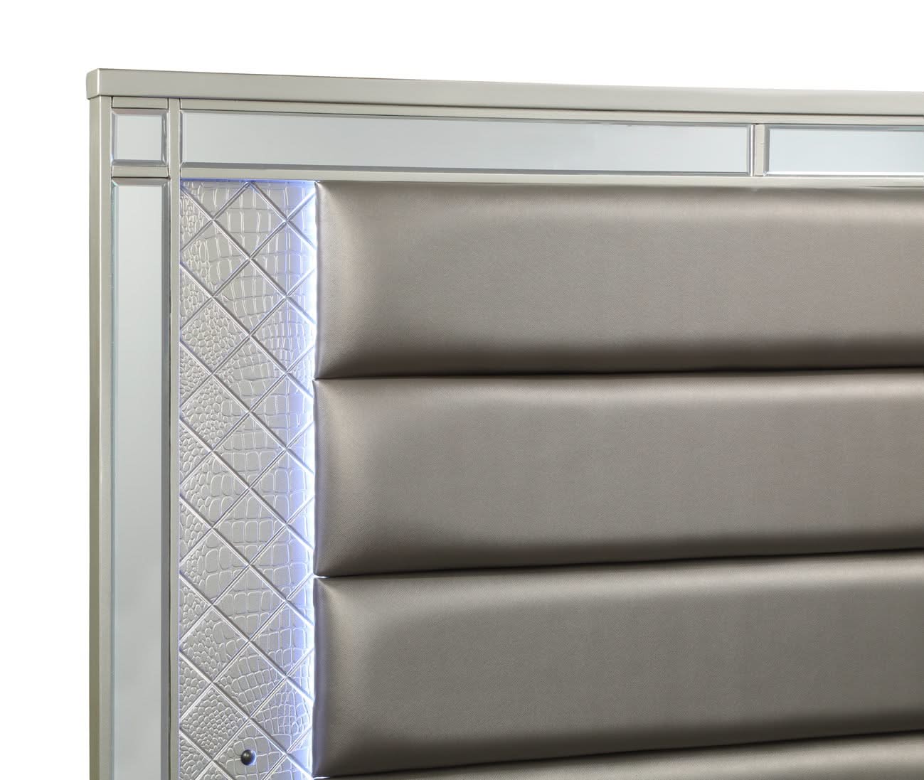Cristian - Queen 4 Piece Bedroom Set - Champagne