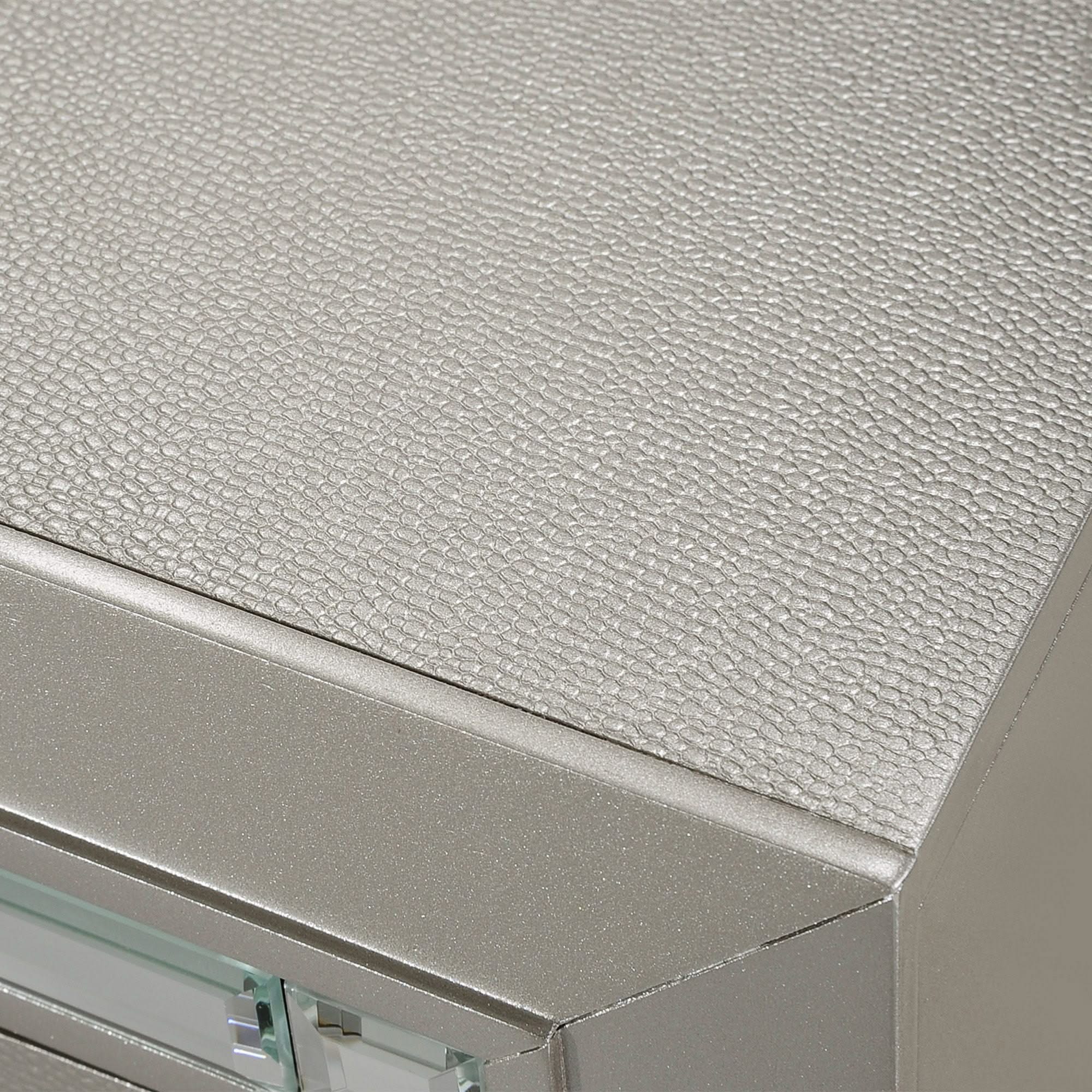 Platinum - Youth Dresser