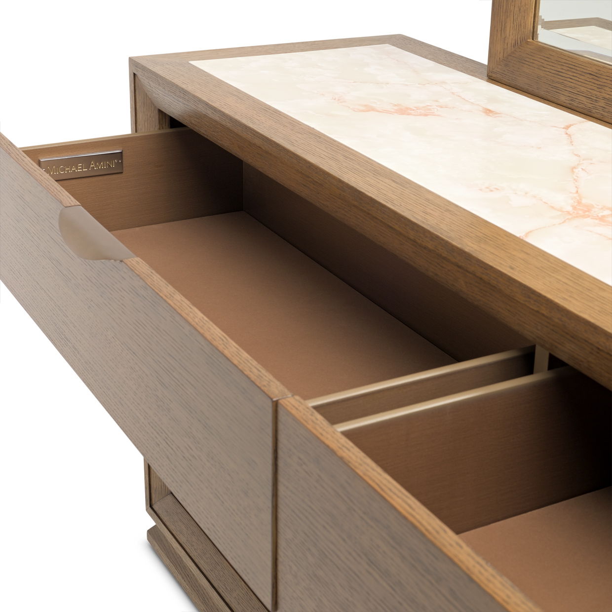 Portrait - Dresser