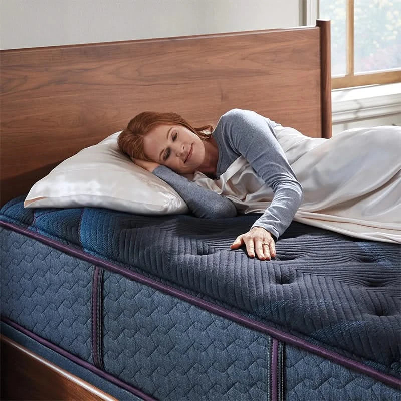 Beautyrest World Class Level Three 15.75" Medium Pillow Top Mattress