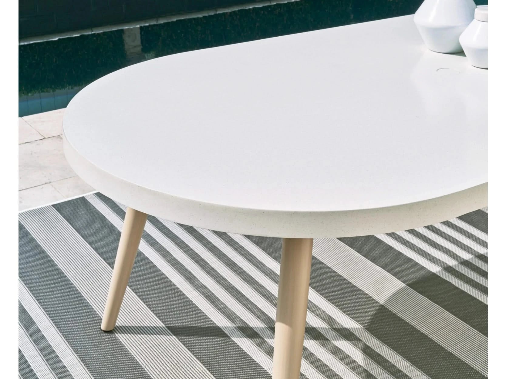 Seton Creek Contemporary Outdoor All Weather Aluminum Oval Dining Table