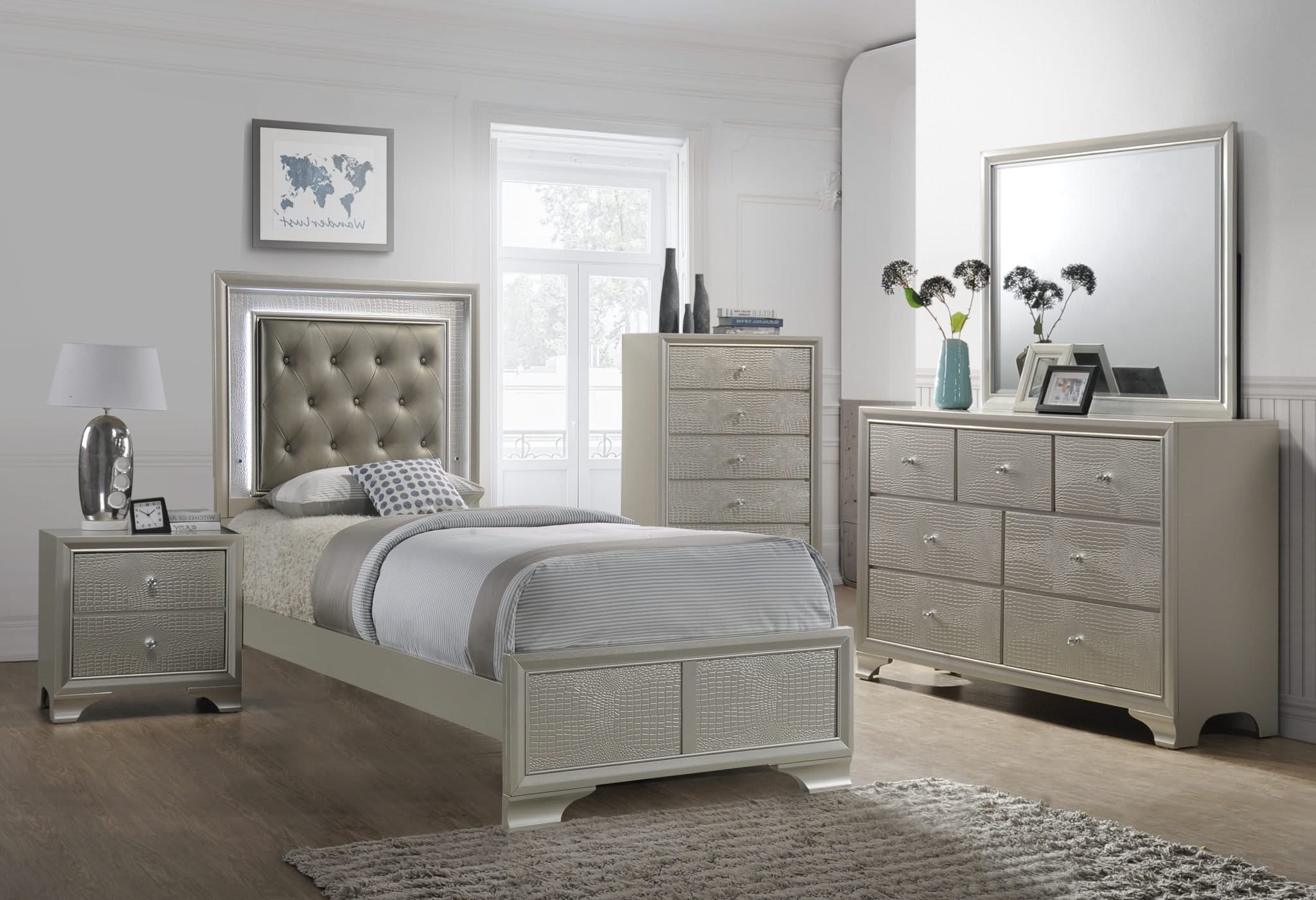 Lyssa - Full 5 Piece Bedroom Set - Champagne