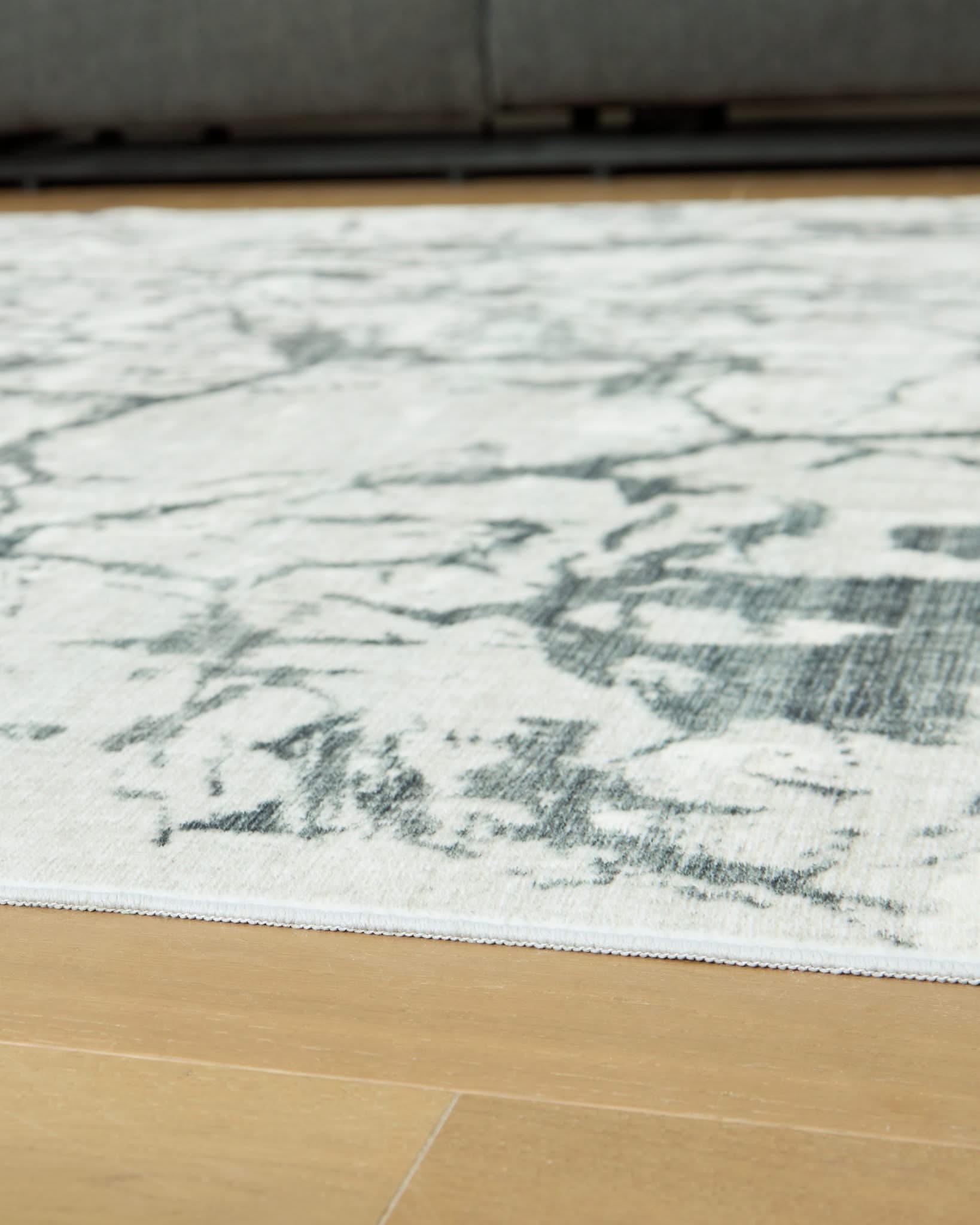 Tobinbury - Washable Rug