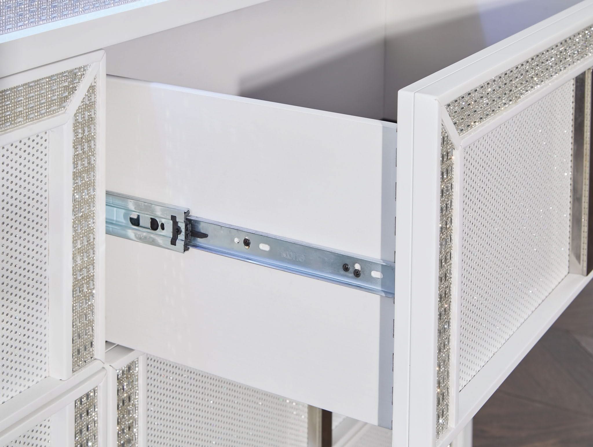 Chalanna - Dresser And Mirror - White