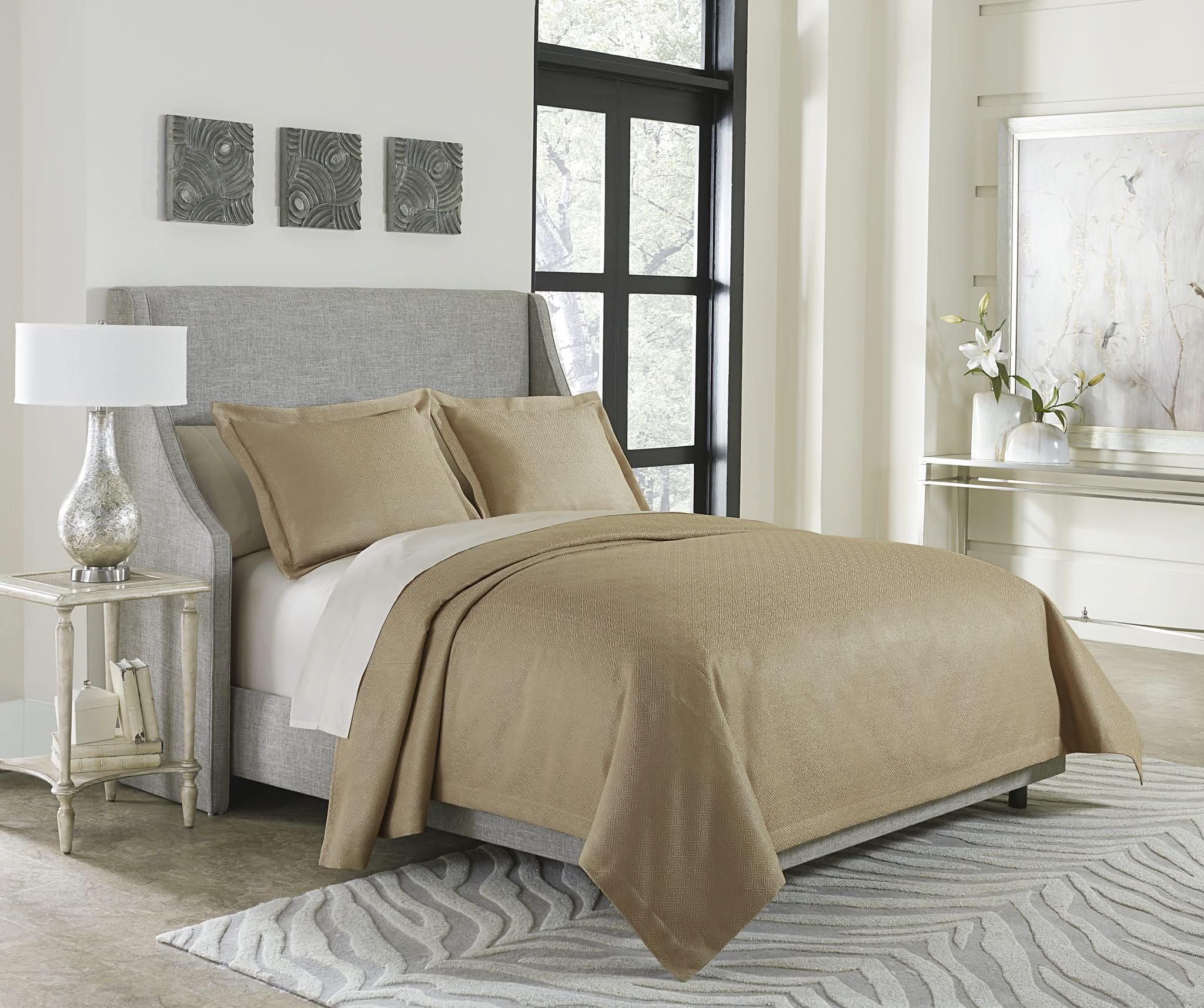 Alton - Throw with Coverlet Set