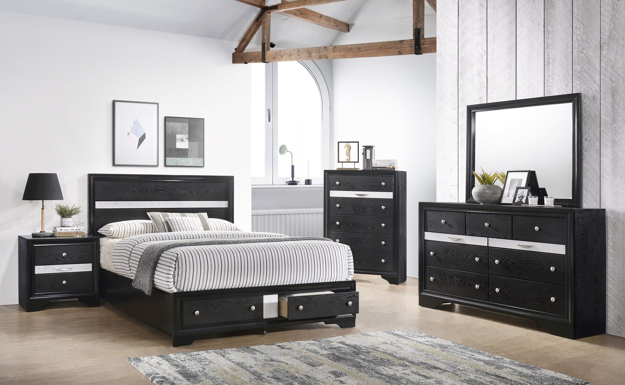 Regata - Dresser - Black / Silver