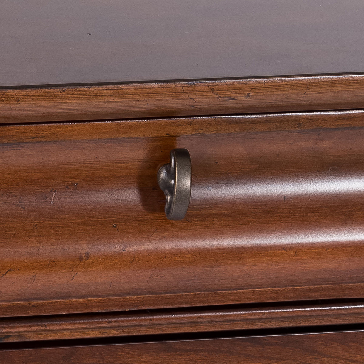 Rustic Traditions - 8 Drawer Dresser