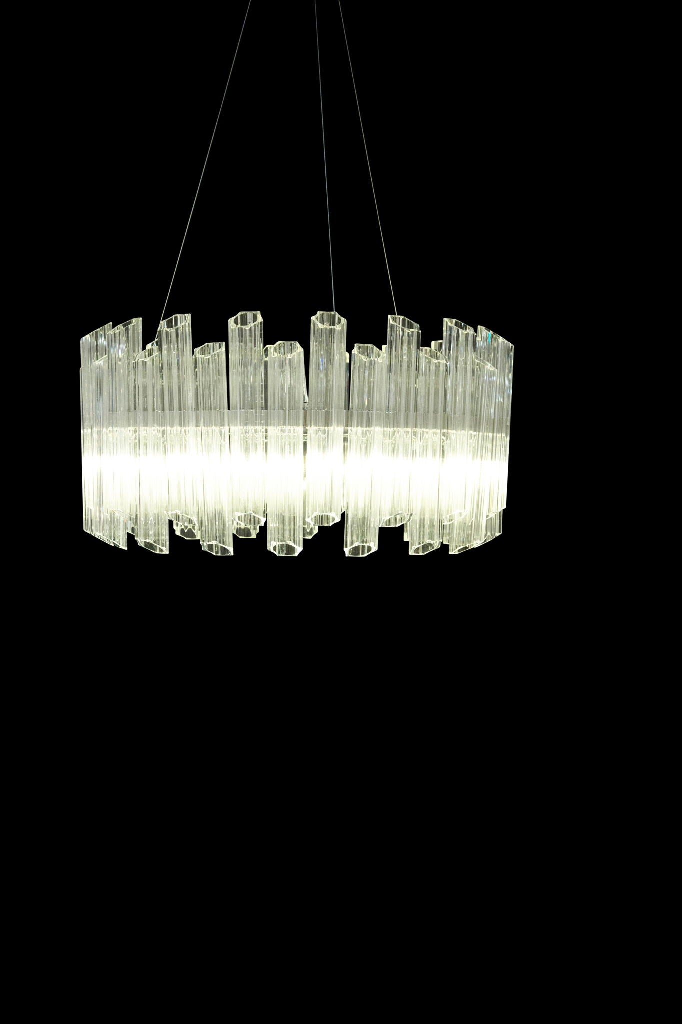 Michael Amini Lighting - Octavious 8-Light Modern Crystal Chandelier - Clear