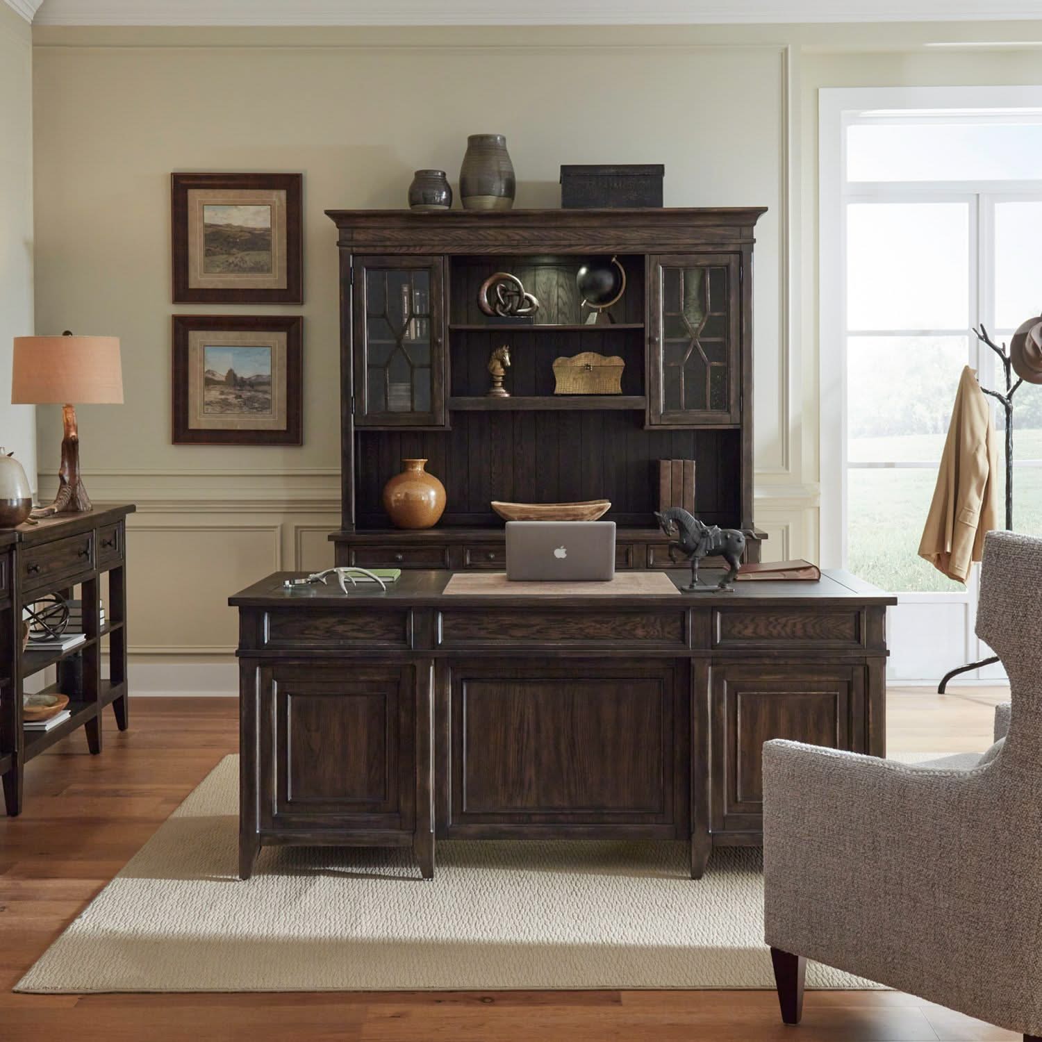 Paradise Valley - 5 Piece Executive Set - Saddle Brown