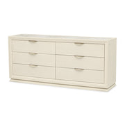 Portrait - Dresser