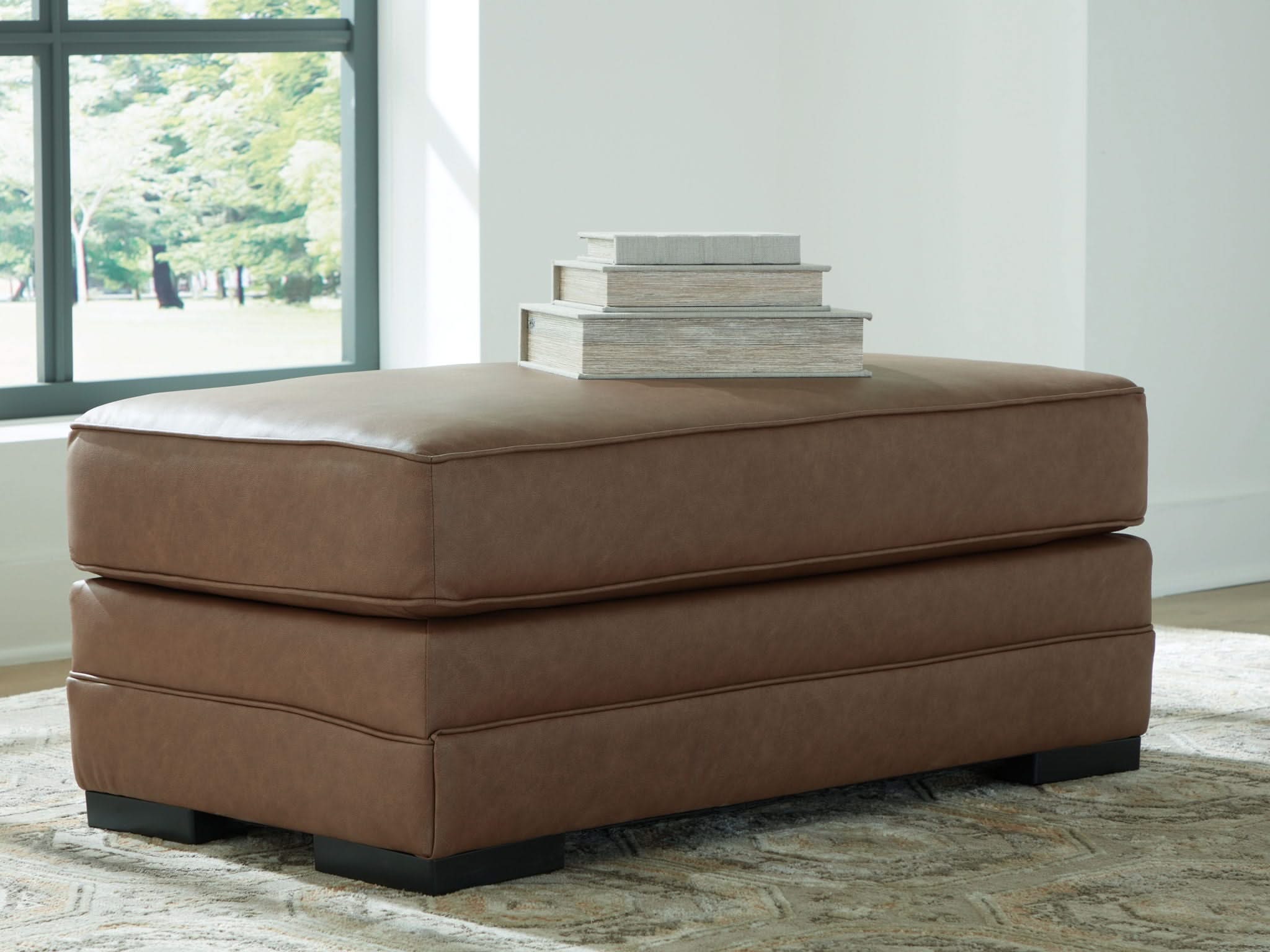 VillaCourt - Ottoman - Caramel