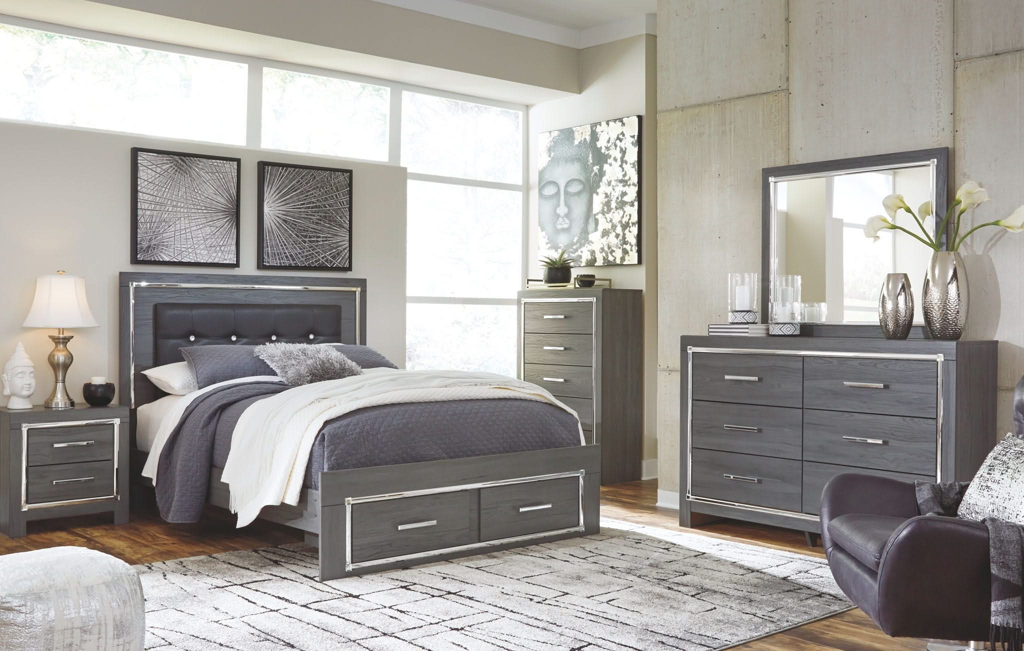 Lodanna - Storage Bed Set