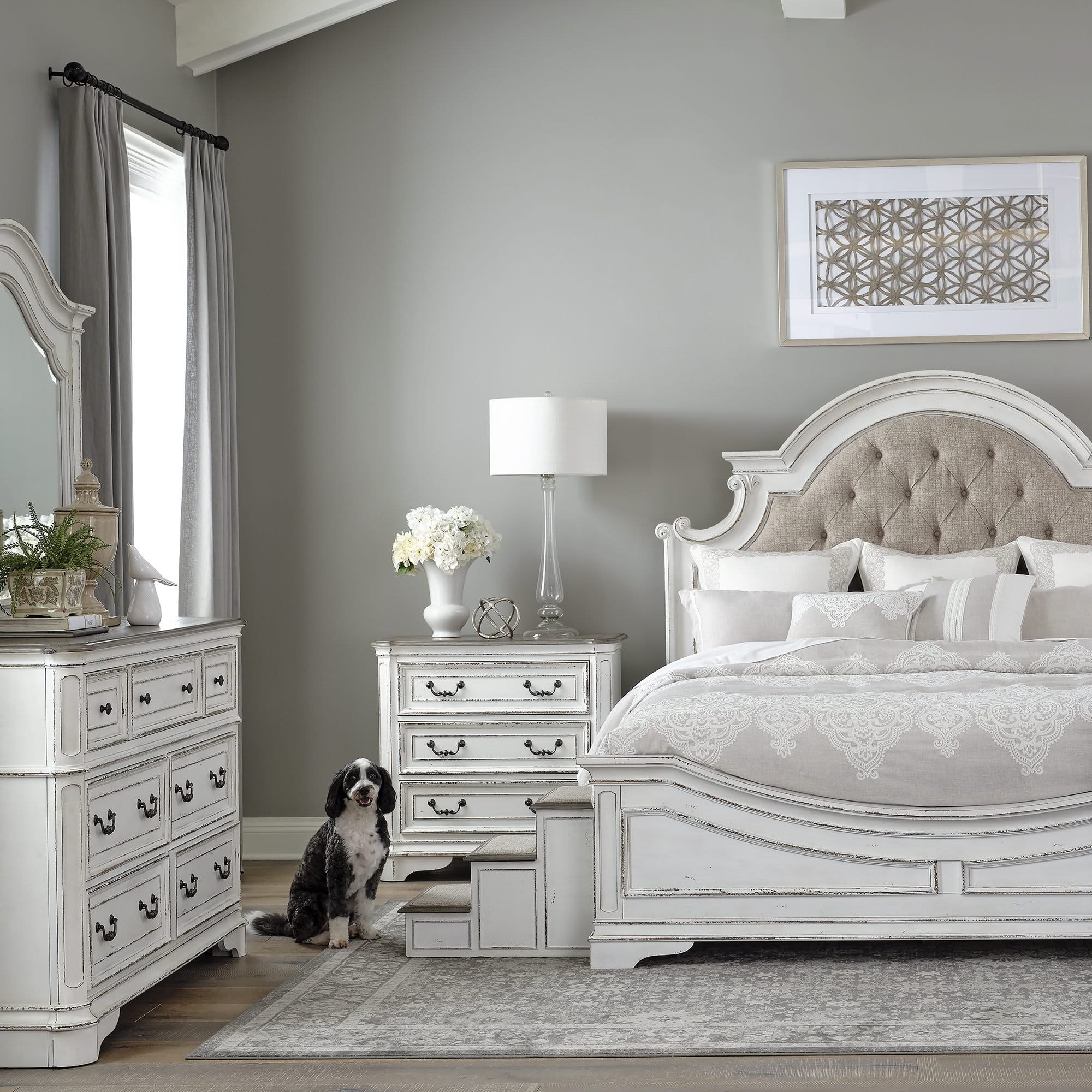 Magnolia Manor - Pet Steps - Antique White