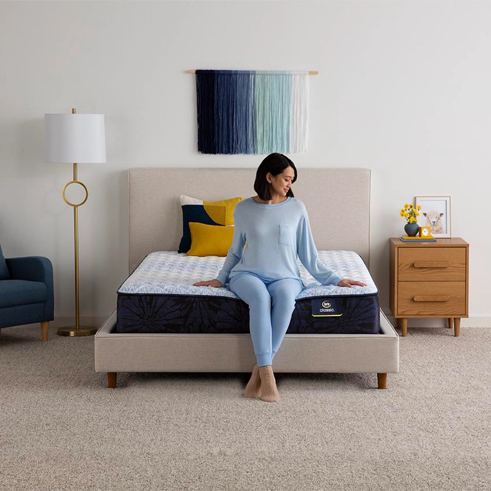 Serta Classic Alden 11.5-Inch Medium Tight Top Mattress